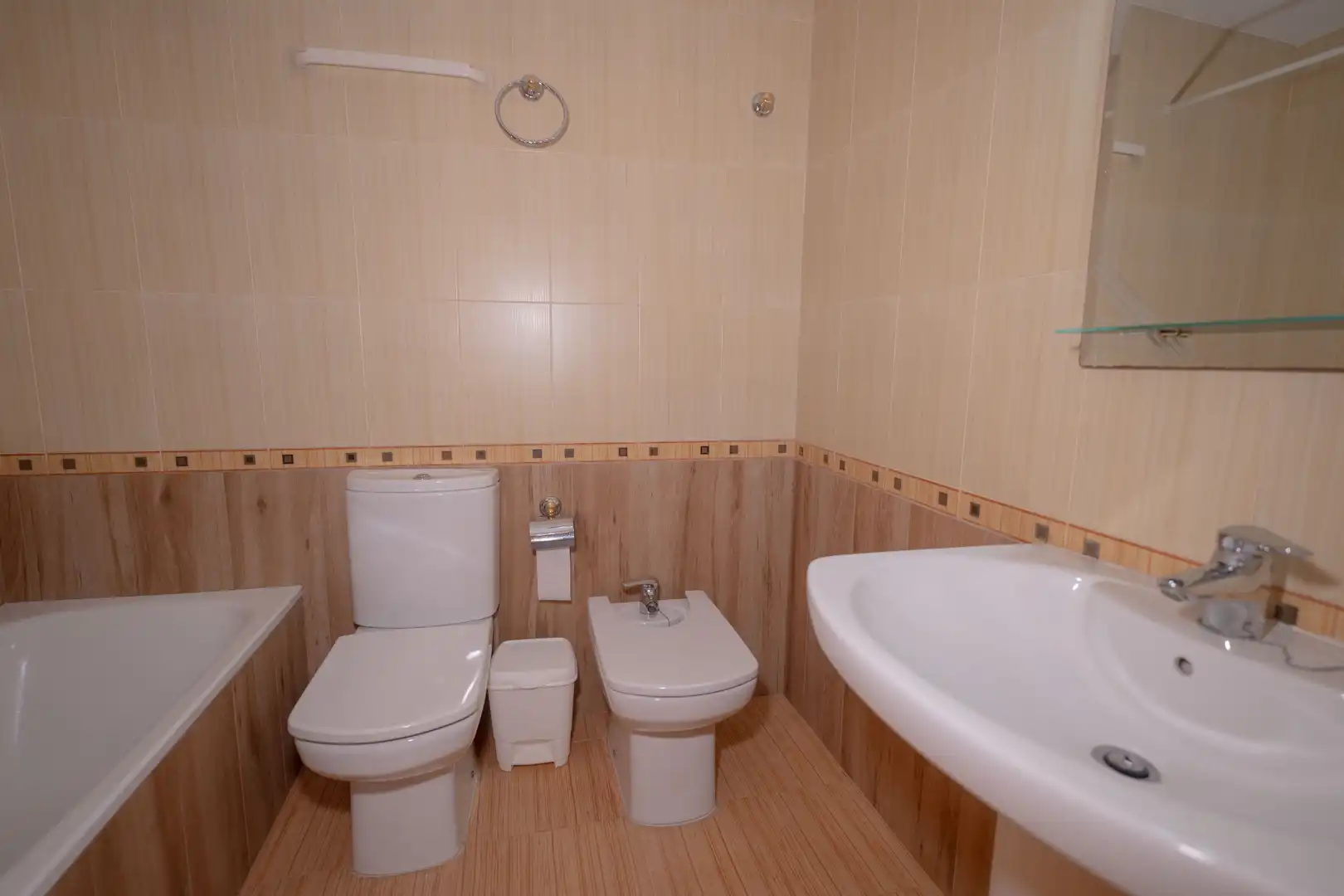 Badezimmer von Einfamilien-Reihenhaus zum Verkauf in Albuñol mit Terrasse, Möbliert und Balkon