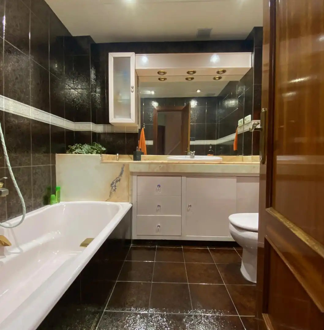 Baño de Casa adosada en venta en Manresa con Calefacción