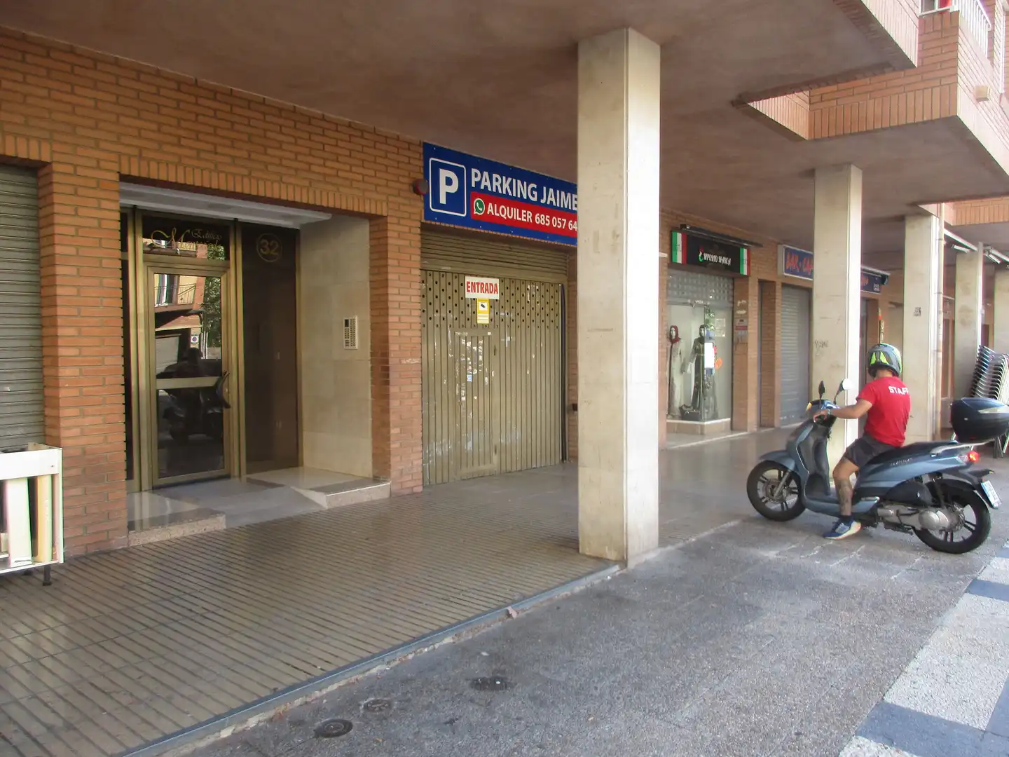 Individuel avec ascenseur à vendre à Avinguda de Pere el Cerimoniós 32, imagen 2