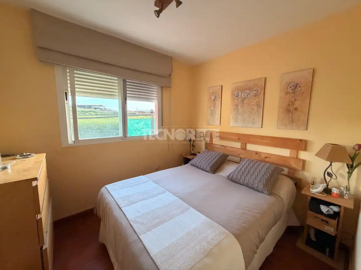 Habitación de Casa adosada en venta en Aldeanueva de Barbarroya con Aire acondicionado, Terraza y Amueblado