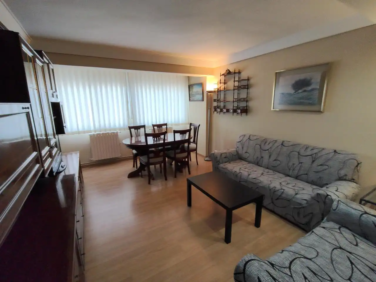 Living room of Flat for sale in Zaragoza  with Air Conditioner, Heating and Furnished