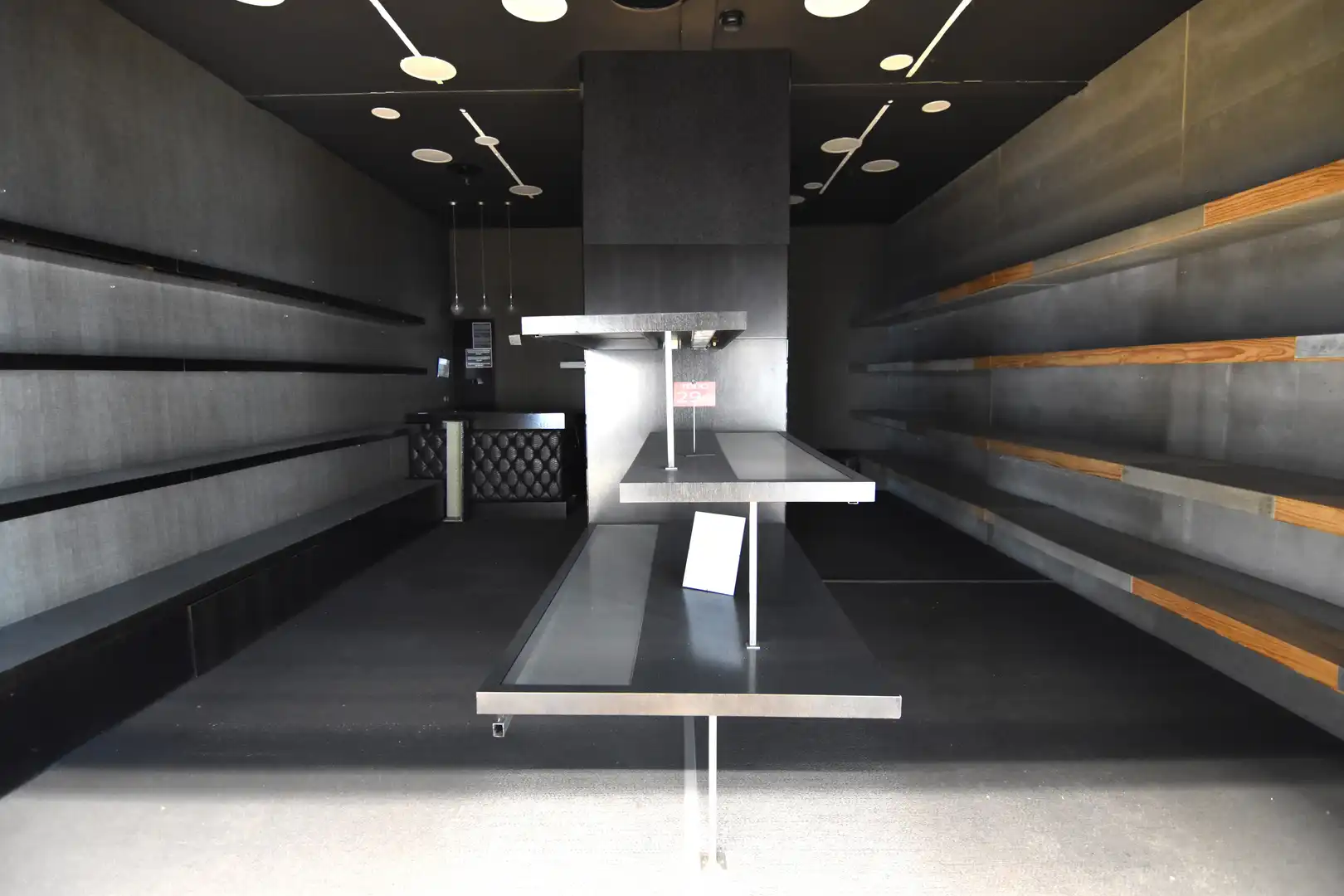 Local comercial en alquiler en Rúa Ramón y Cajal, imagen 2