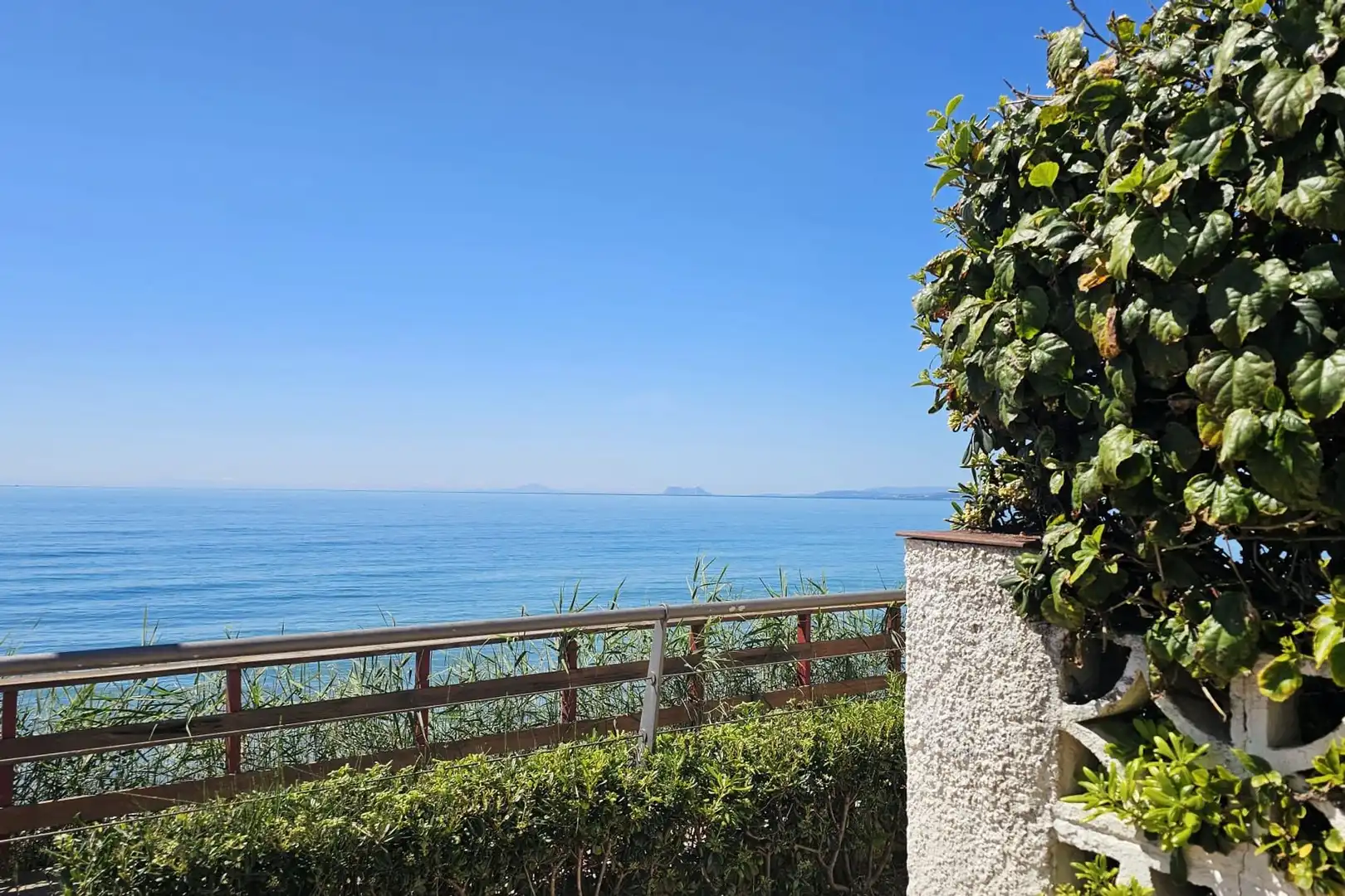 Jardí de Casa adosada en venda en Estepona amb Terrassa