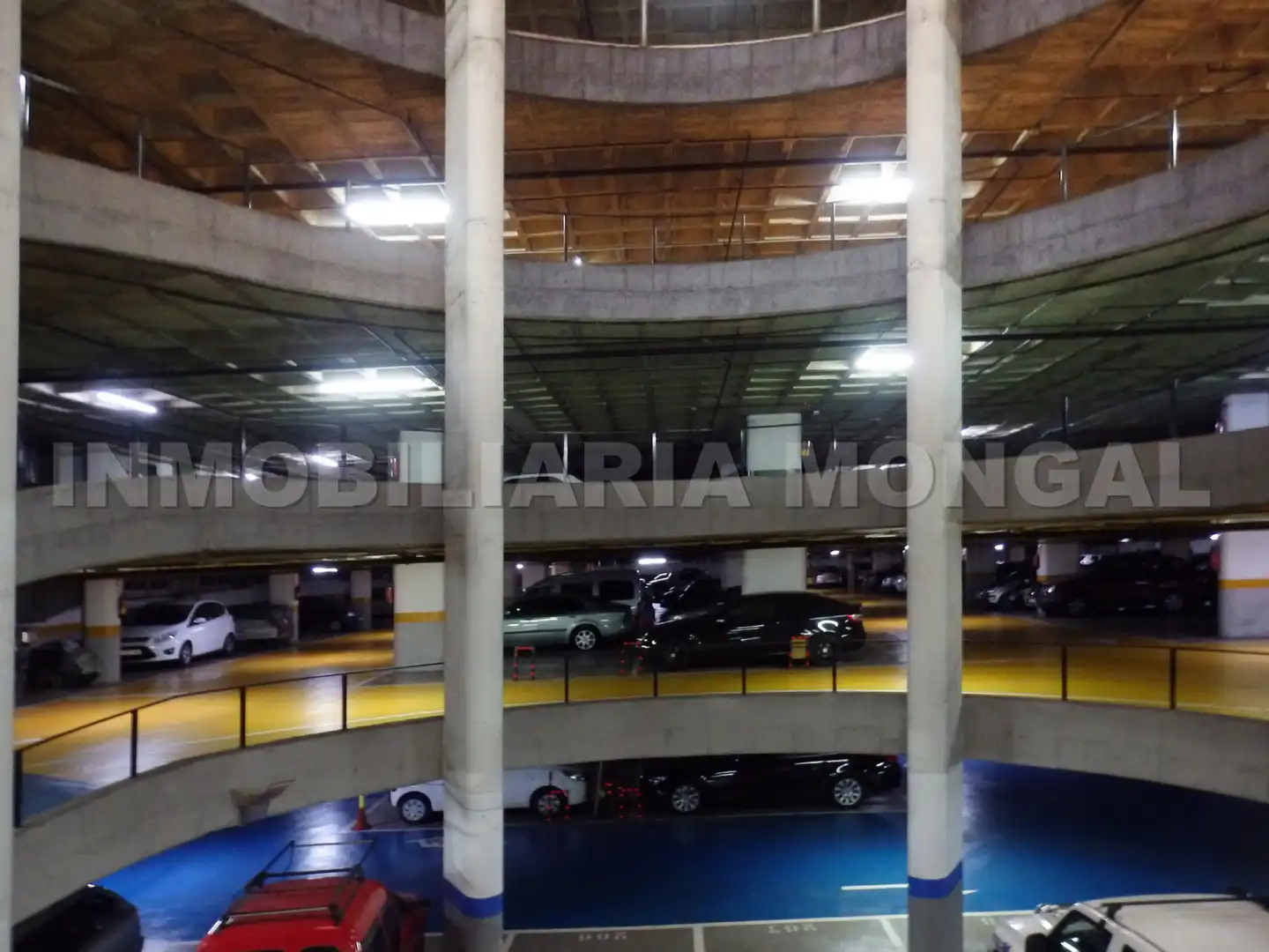 Parking de Garaje en venta en Cornellà de Llobregat