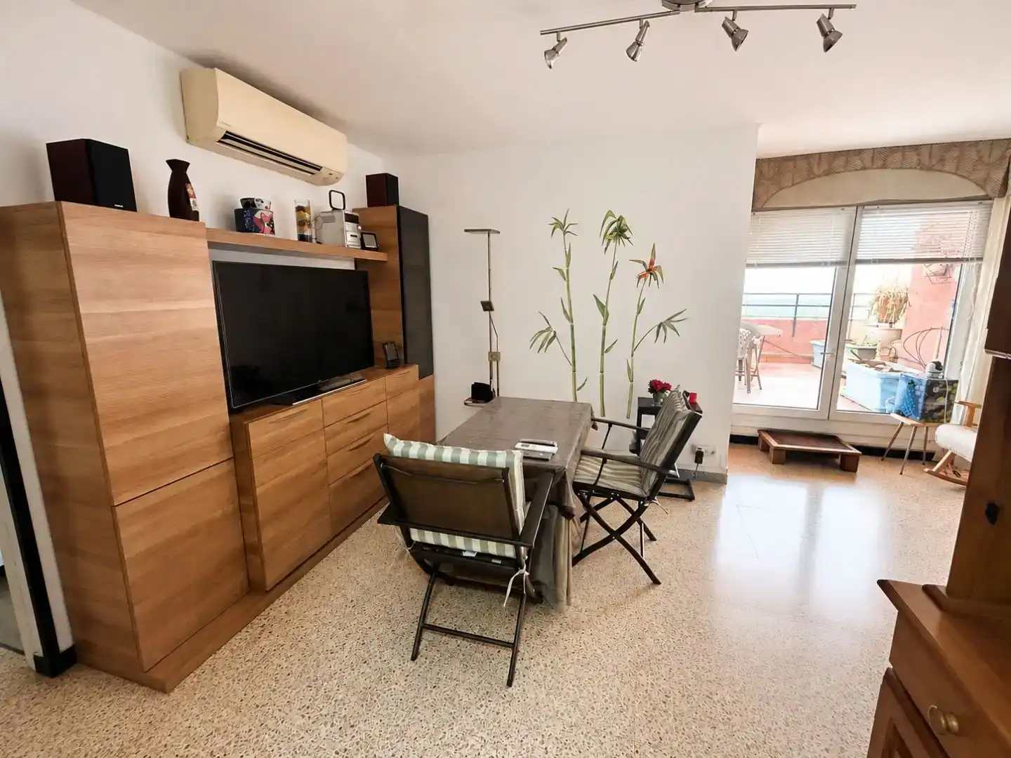 Sala de estar de Piso en venta en Rubí con Aire acondicionado, Jardín privado y Amueblado