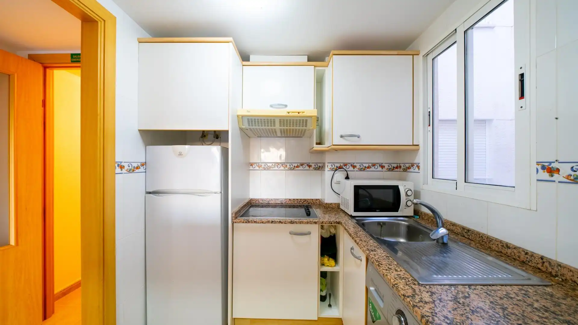 Apartments for rent in Carrer d'Oriola, Pueblo Acantilado - Lanuza