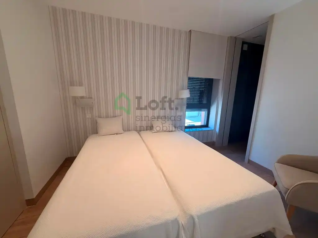 Dormitori de Casa o xalet en venda en Badajoz amb Terrassa, Piscina i Domòtica