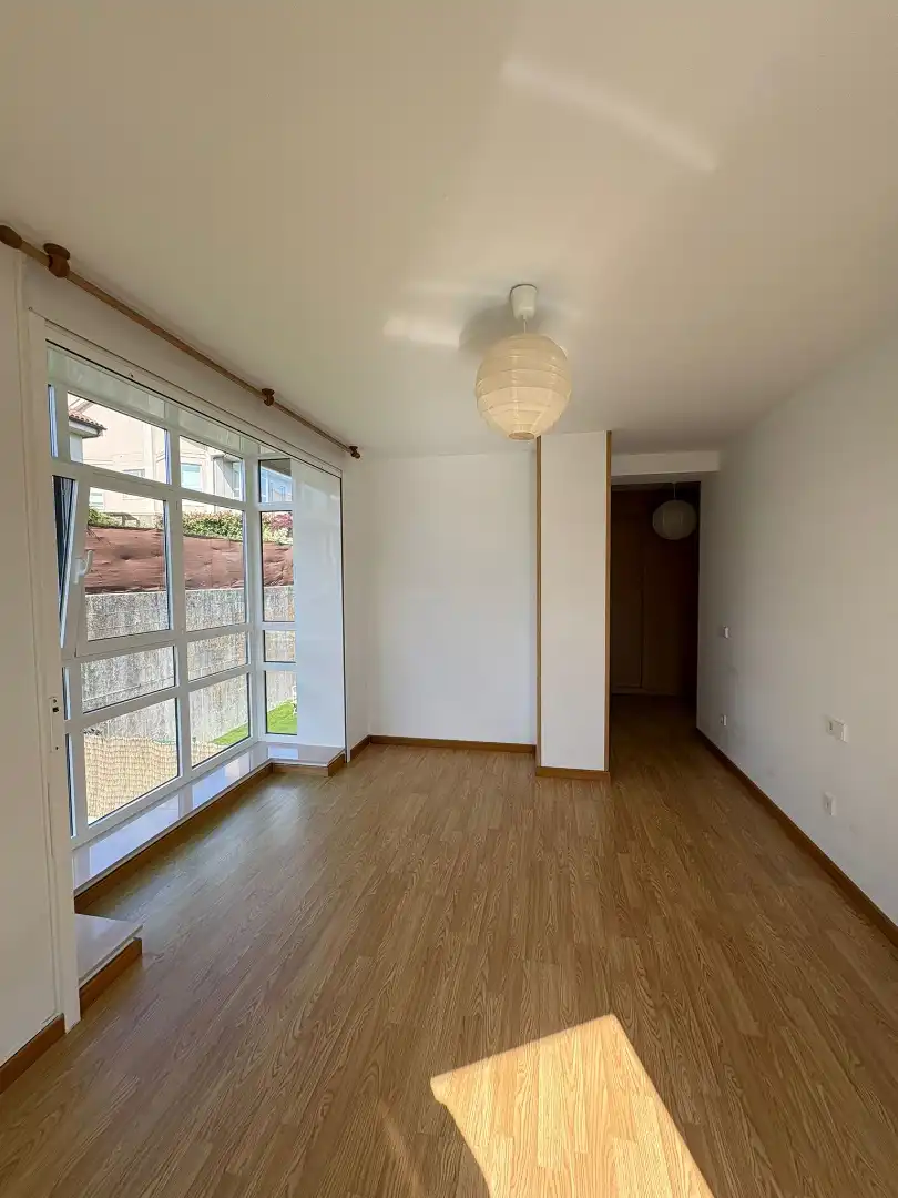 Bedroom of Houses for rent in Santiago de Compostela   with Heating, Private garden and Parquet flooring