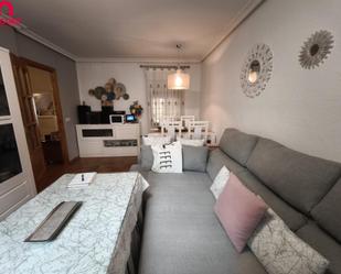Sala d'estar de Casa adosada en venda en  Córdoba Capital amb Aire condicionat, Calefacció i Traster