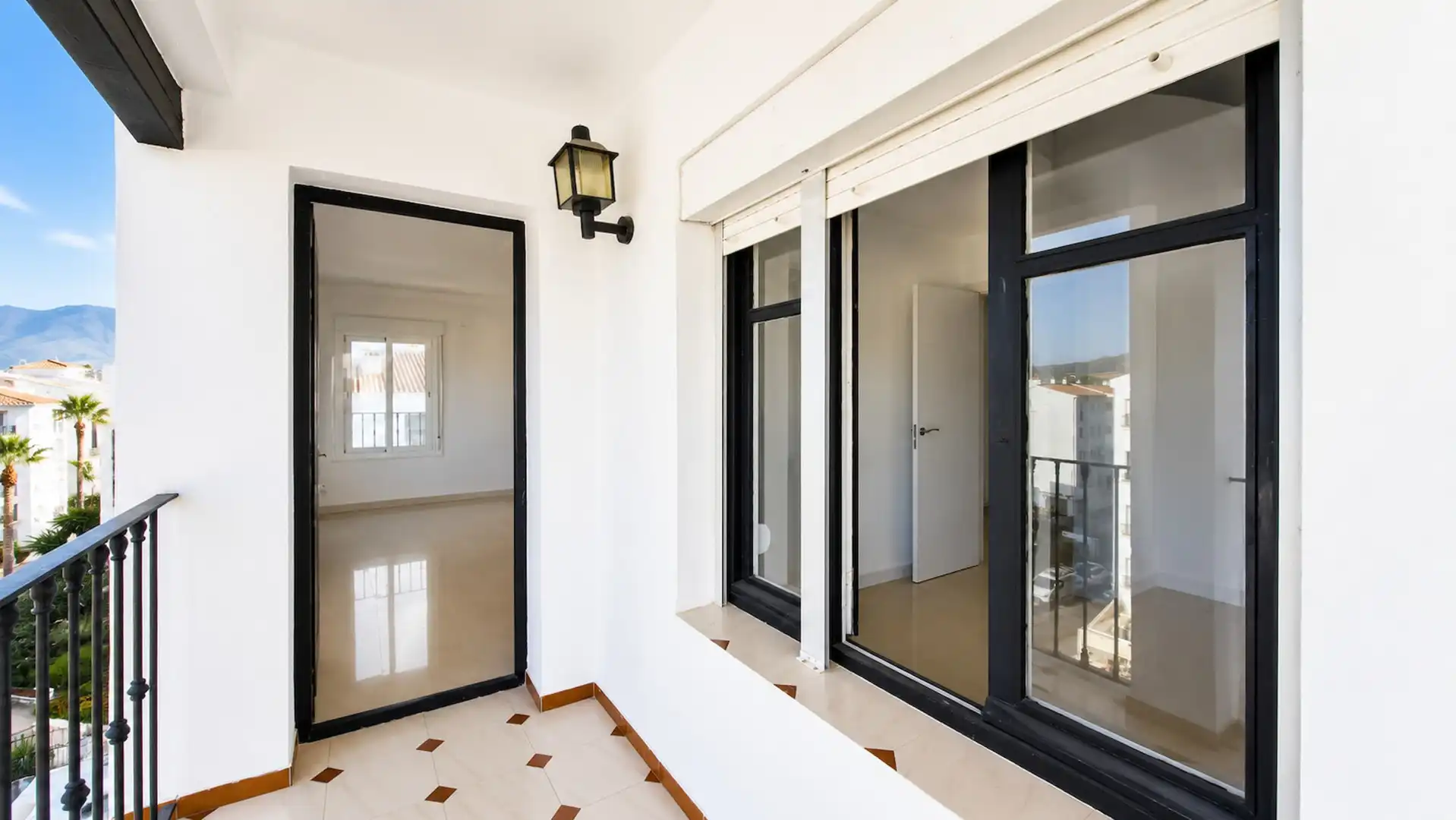Terrassa de Apartament en venda en Manilva amb Terrassa, Piscina i Balcó