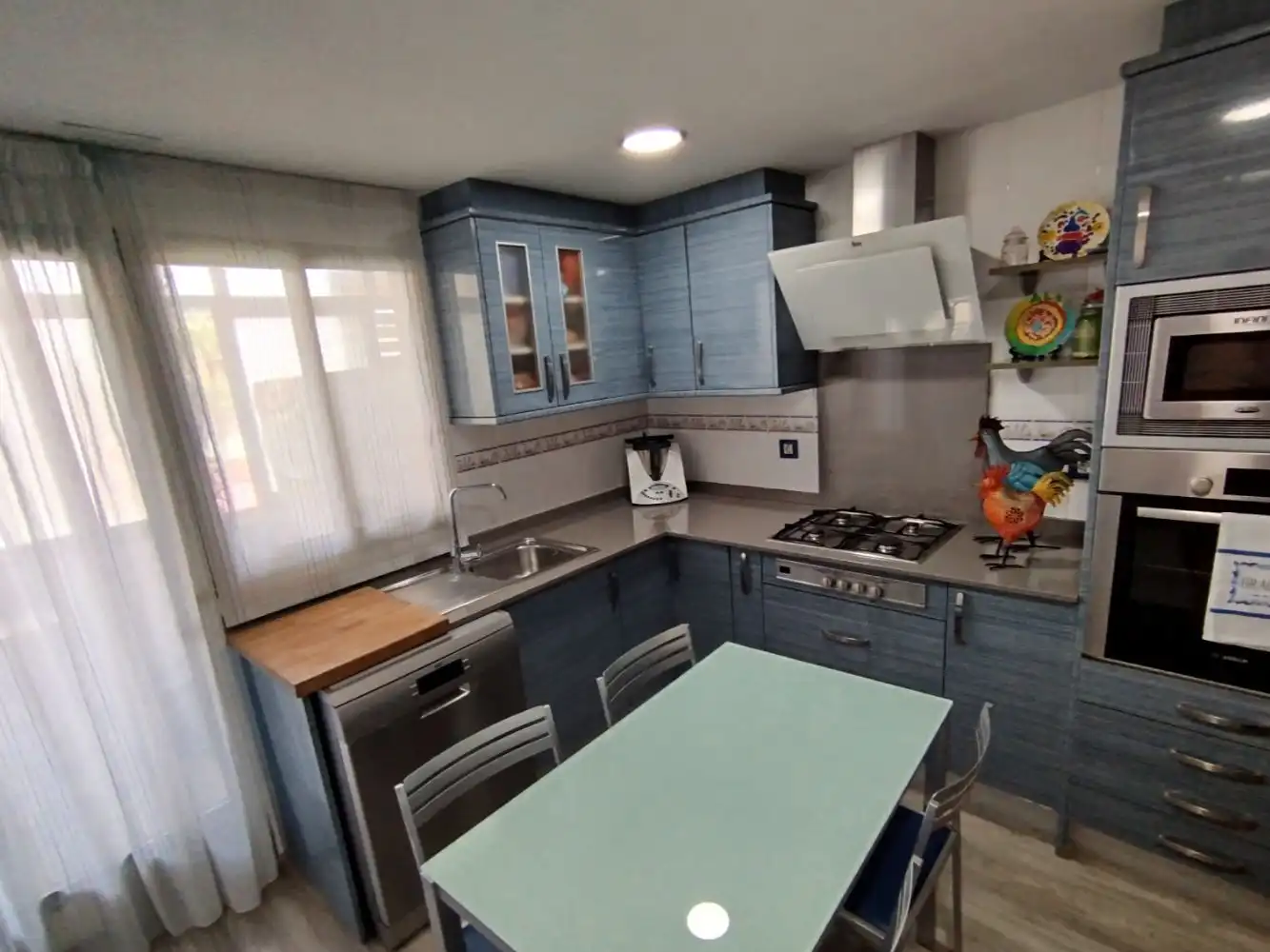 Piso con piscina en venta en avda Cardenal Fco Alvarez 4, imagen 2