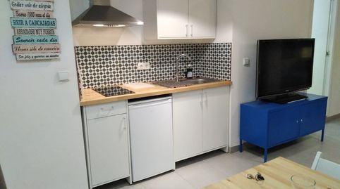 Foto 5 de Apartamento de alquiler en Calle Martínez de la Rosa, Camino de Ronda, Granada Capital