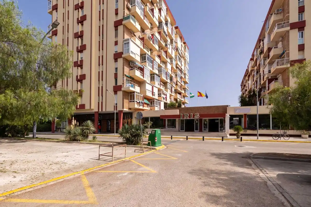 Vista exterior de Estudio en venta en Benalmádena con Calefacción, Jardín privado y Piscina