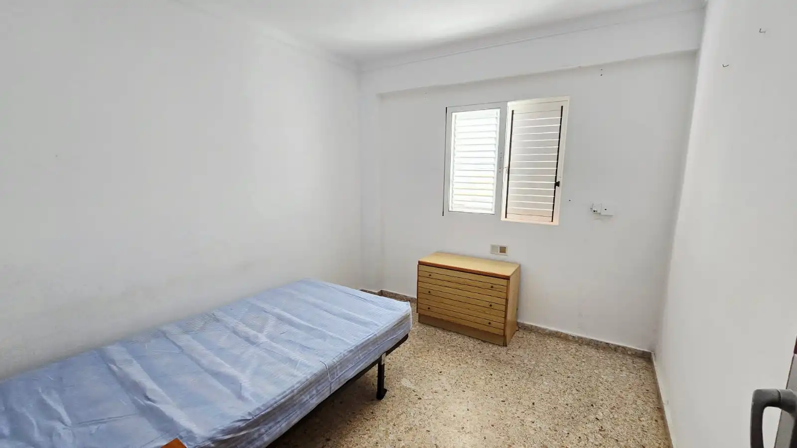 Dormitori de Apartament en venda en Oliva amb Terrassa, Moblat i Forn