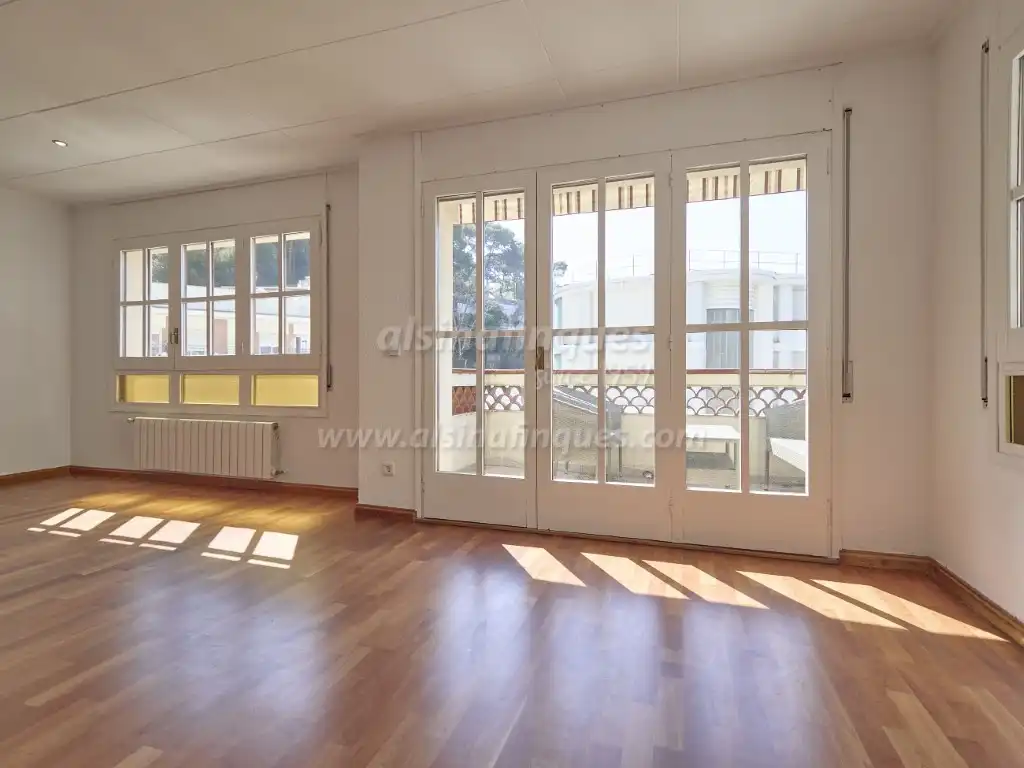 Sala d'estar de Pis en venda en Lloret de Mar amb Forn, Rentadora i Balcó