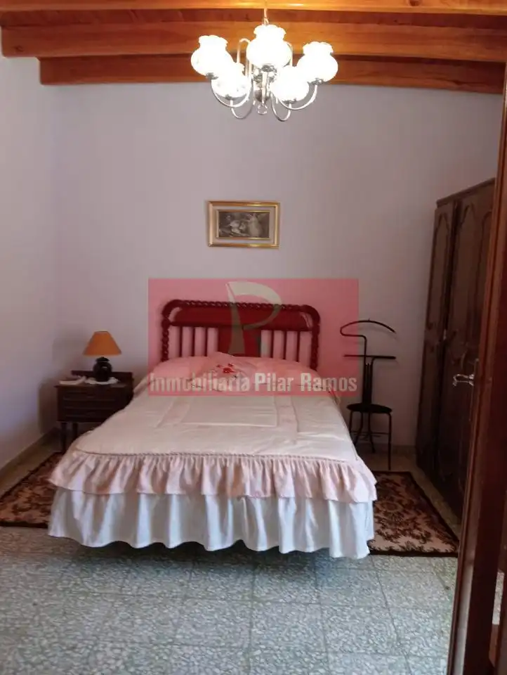 Bedroom of Houses for sale in Villaornate y Castro  with Heating, Private garden and Furnished