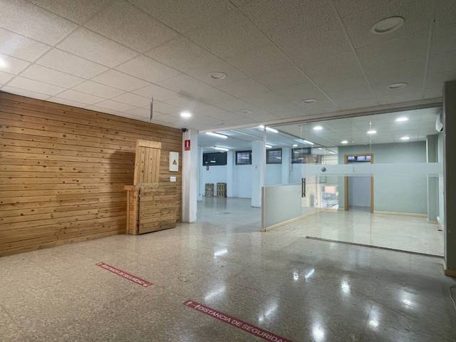 Local comercial en Alquiler en Carrer dels Usatges de Barcelona en Passeig Maragall