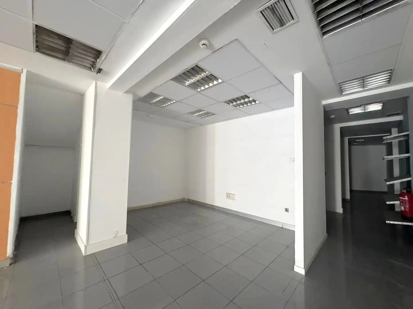 Local comercial en venda a Calle San Mames 1 24007 Leon, imagen 7