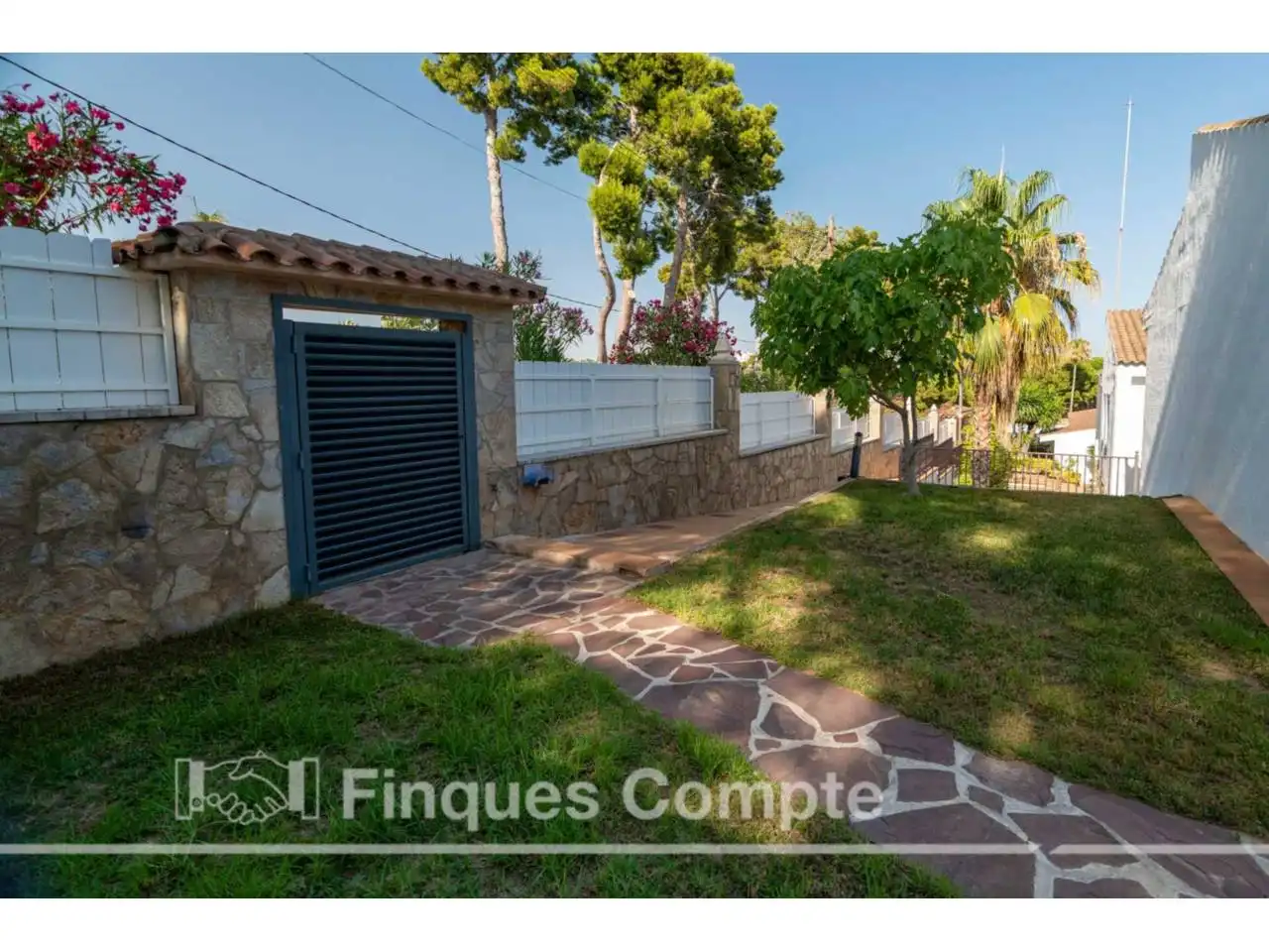 Vista exterior de Casa o chalet en venta en Roda de Berà con Aire acondicionado, Calefacción y Jardín privado