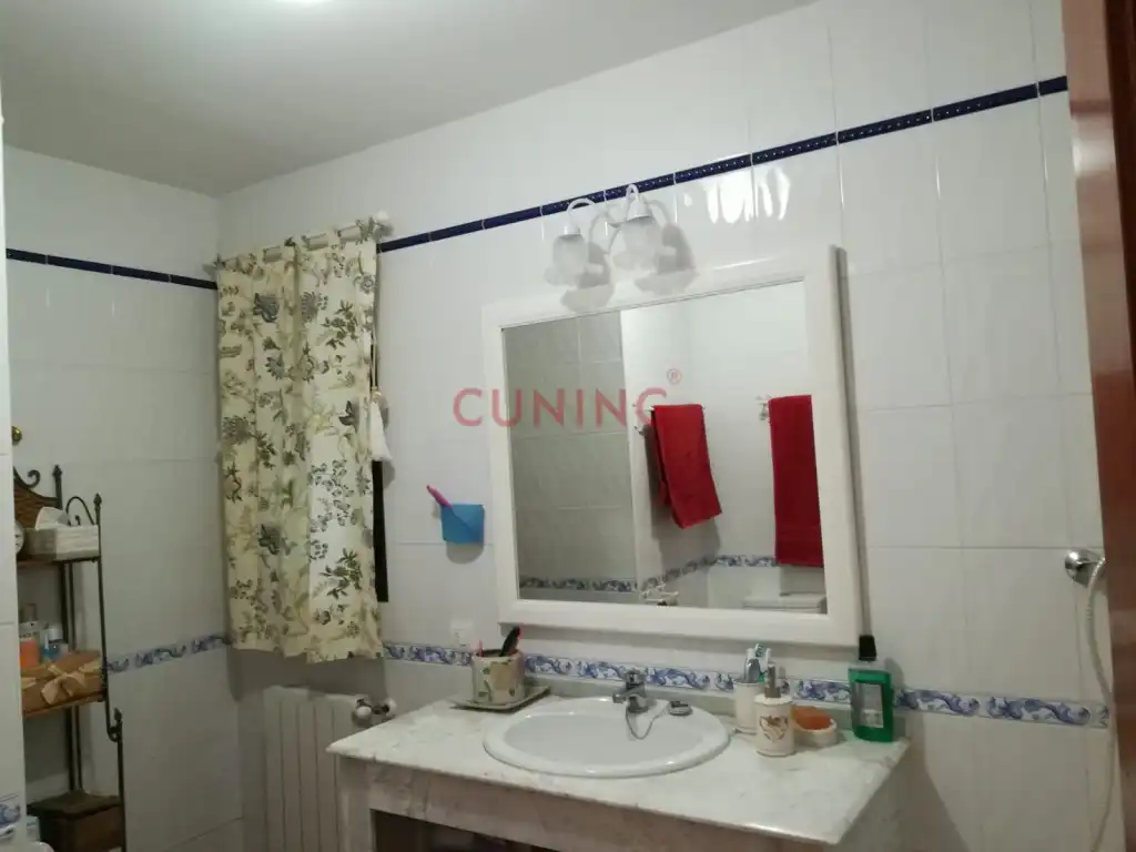 Badezimmer von Residential zum Verkauf in Alcuéscar