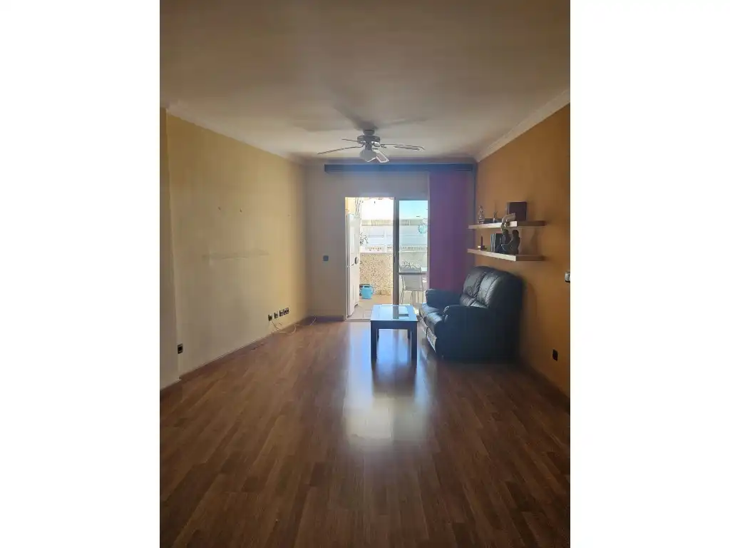 Sala d'estar de Pis en venda en Torrox amb Jardí privat, Terrassa i Piscina