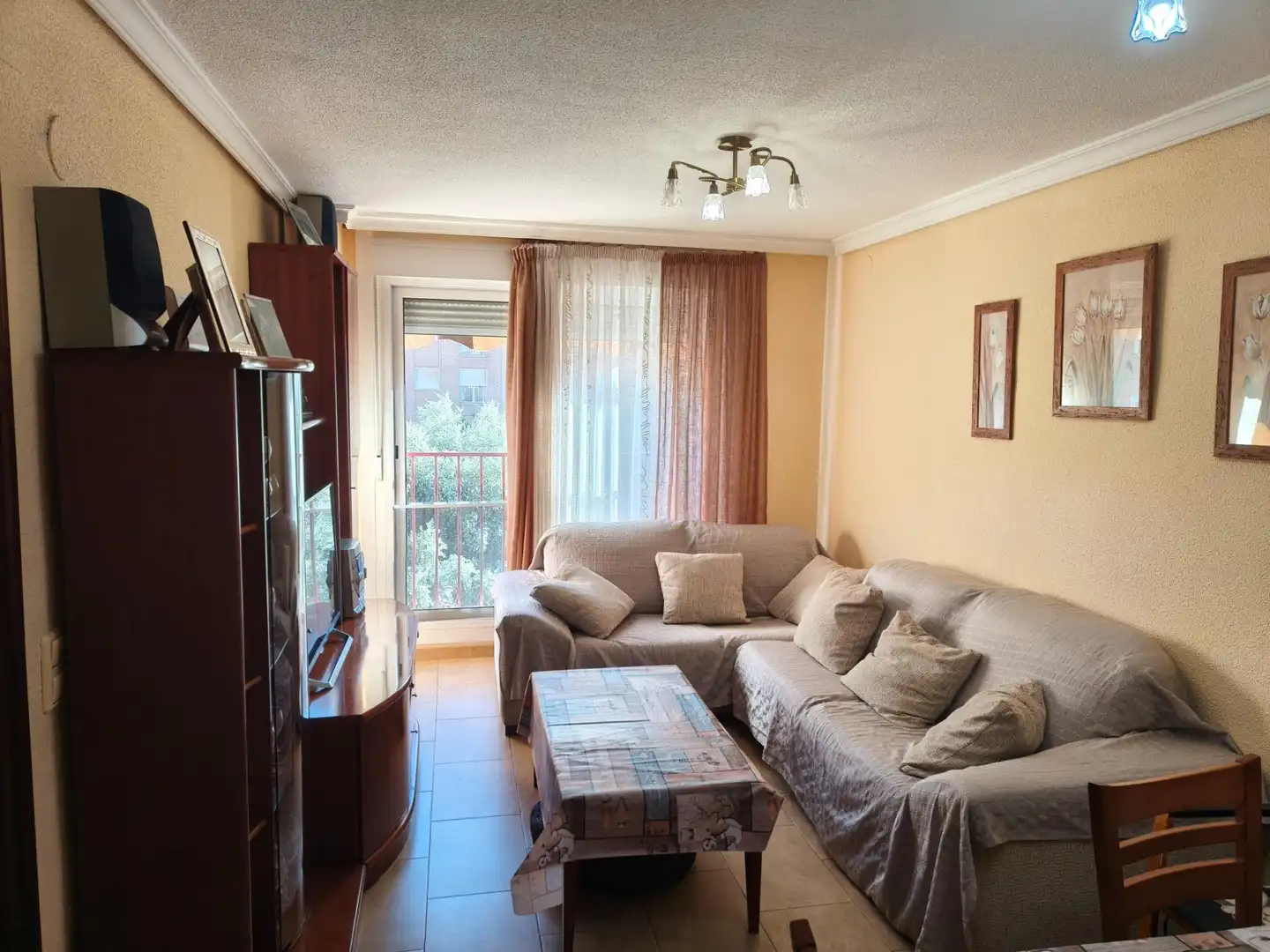Sala d'estar de Pis en venda en Castellón de la Plana / Castelló de la Plana amb Aire condicionat, Calefacció i Traster