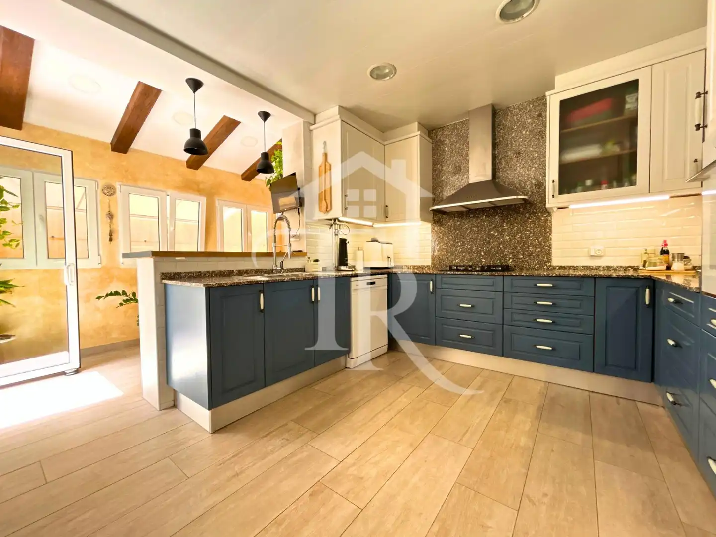 Kitchen of Houses for sale in Roda de Berà  with Air Conditioner, Heating and Private garden