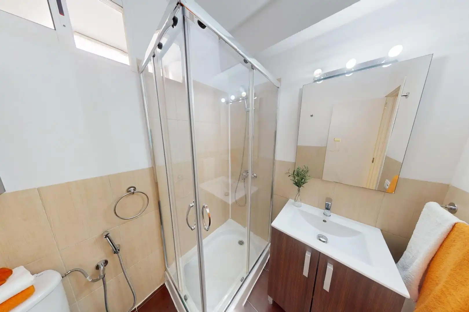 Badezimmer von Wohnung zum Verkauf in Valencia mit Balkon
