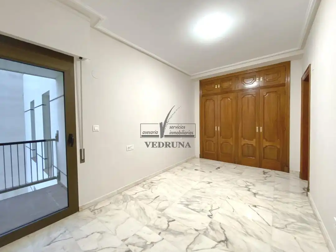 Bedroom of Flat for rent in Zaragoza  with Air Conditioner, Heating and Terrace
