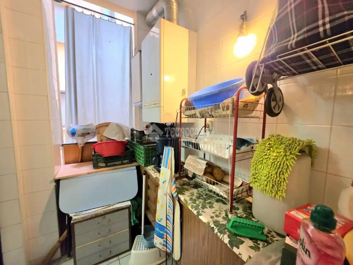 Küche von Wohnung zum Verkauf in Santa Coloma de Gramenet mit Möbliert und Balkon