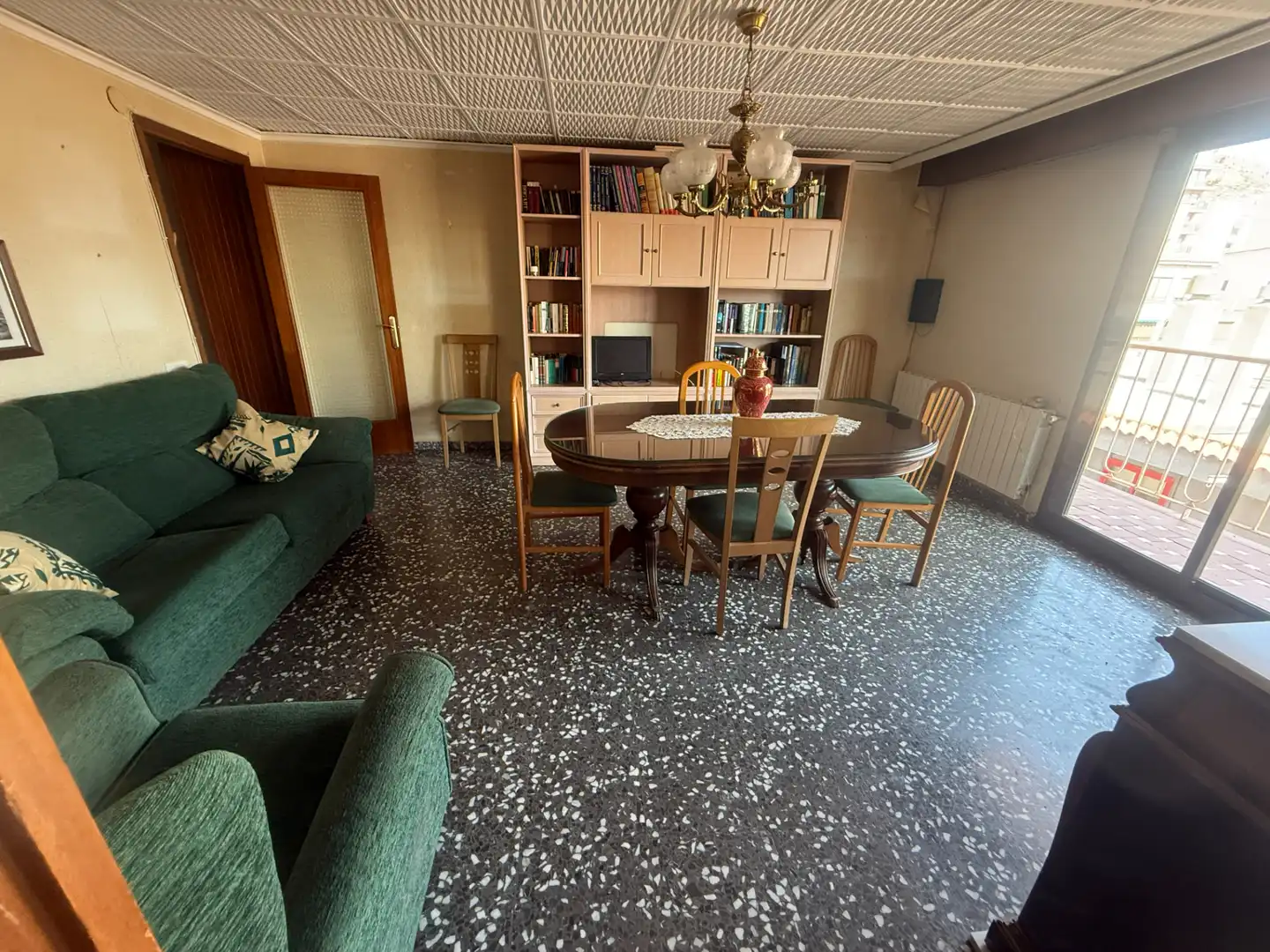 Sala d'estar de Pis en venda en Jijona / Xixona amb Moblat i Balcó