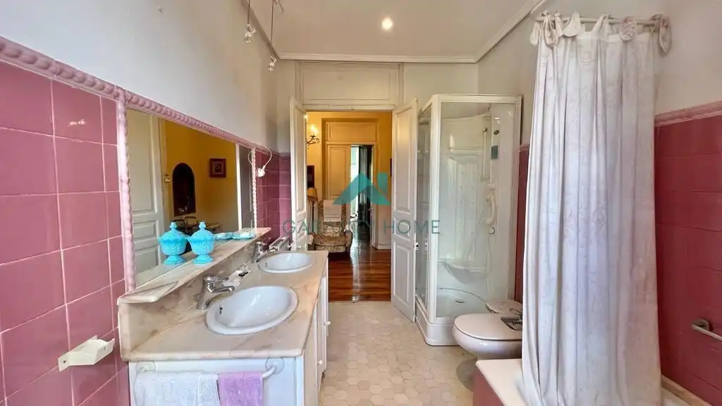 Badezimmer von Country house zum Verkauf in Ampuero mit Heizung, Privatgarten und Terrasse