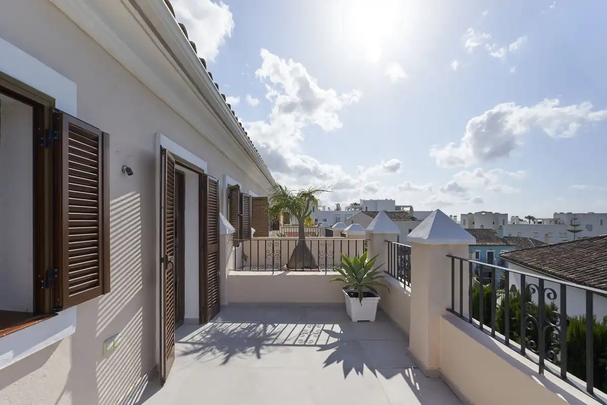 Terrace of Detached homes for sale in Marbella  with Air Conditioner, Private garden and Terrace