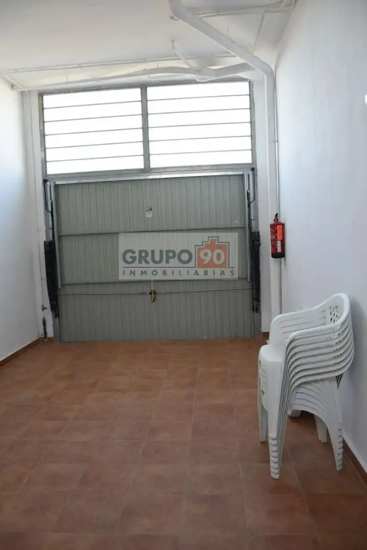 Casa adosada en venta en Requena con Terraza y Trastero