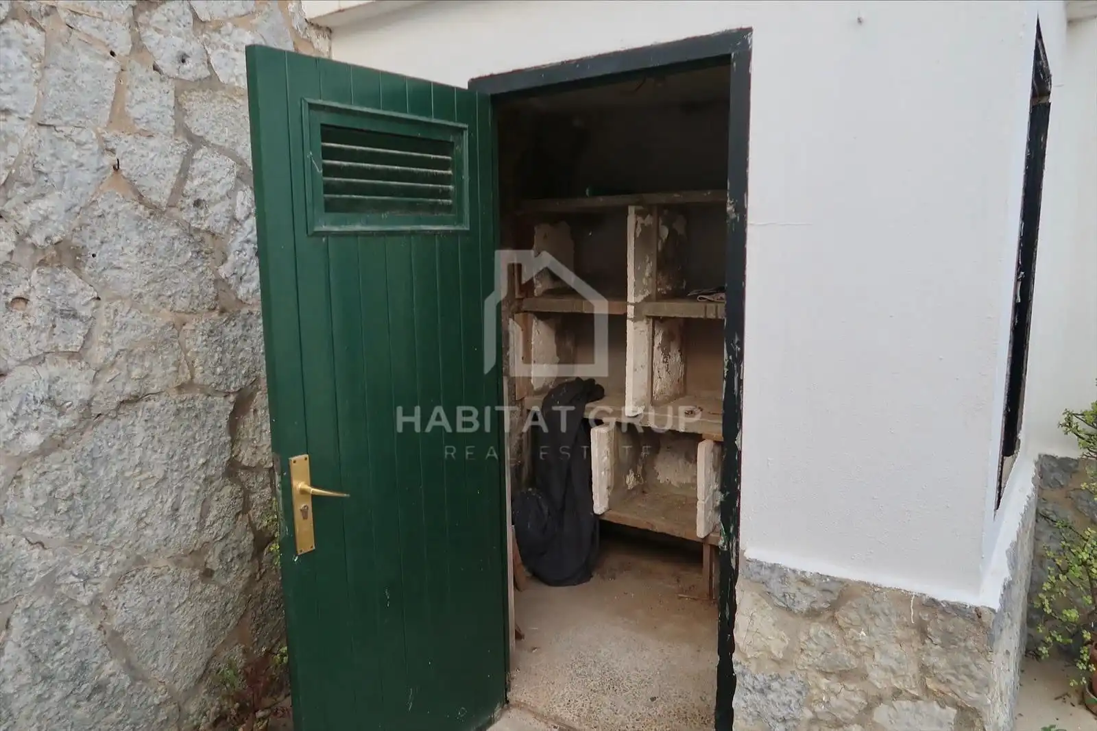 Wohnung zum Verkauf in Es Castell mit Heizung und Privatgarten