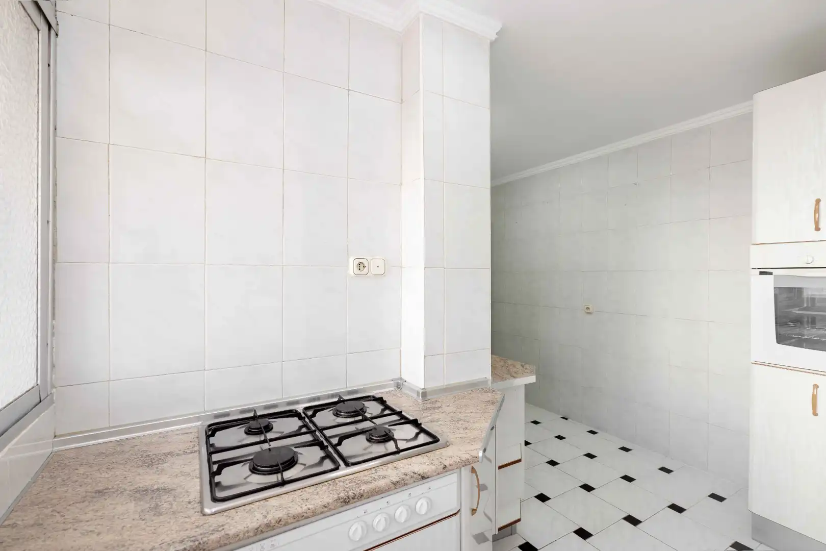Cocina de Piso en venta en Málaga con Calefacción, Terraza y Internet