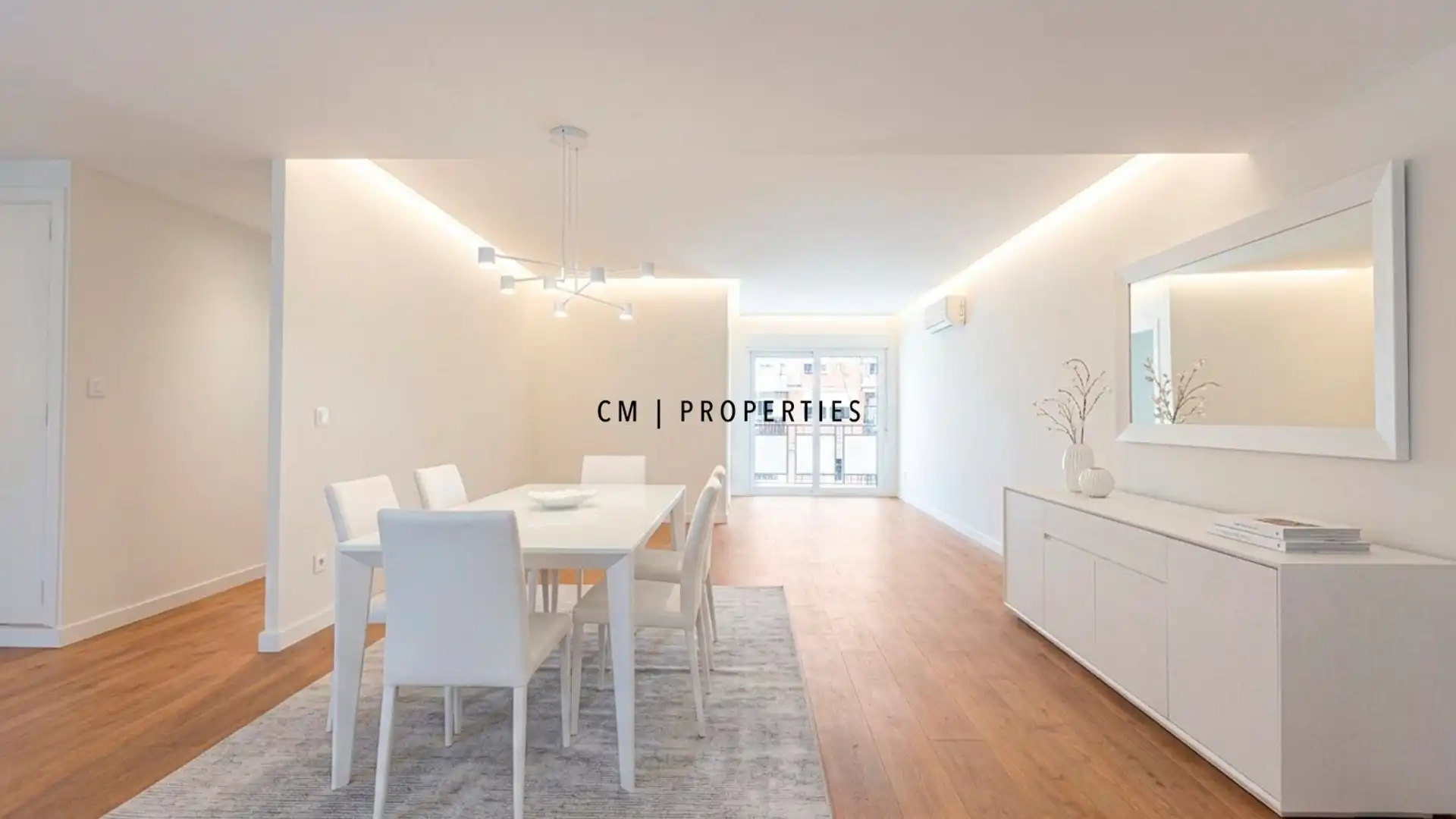 Comedor de Piso en venta en  Valencia Capital con Aire acondicionado y Terraza