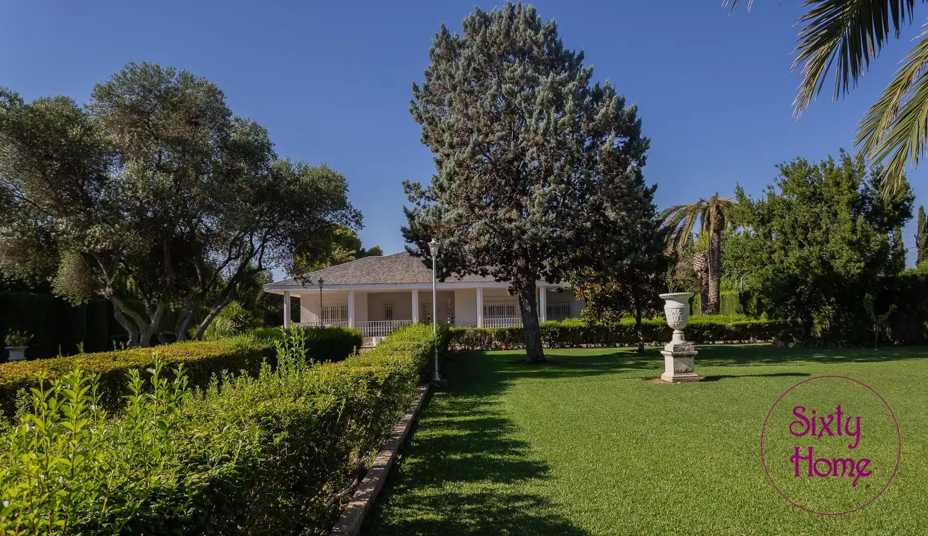 Vista exterior de Casa o xalet en venda en Zaragoza amb Aire condicionat, Calefacció i Jardí privat