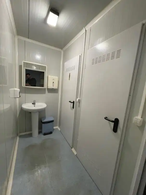Badezimmer von Fabrikhallen zur Miete in Errenteria