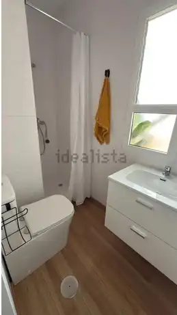 Bany de Àtic en venda en Huelva amb Moblat