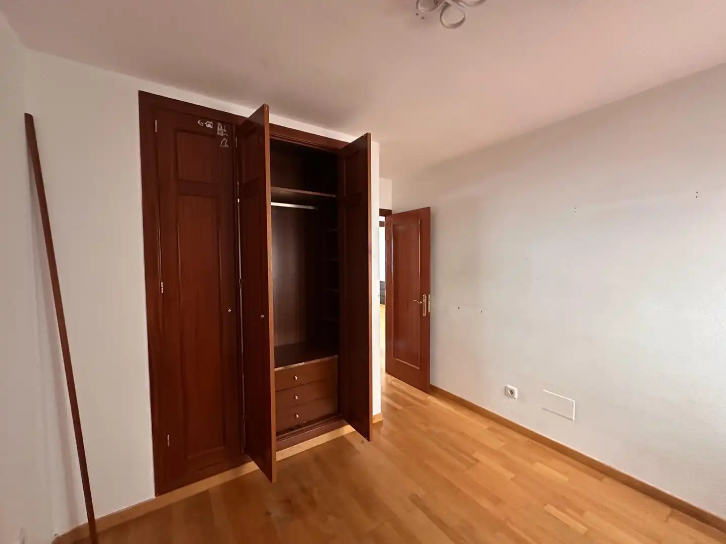 Schlafzimmer von Wohnungen zum Verkauf in Valladolid mit Heizung, Parkett und Abstellraum