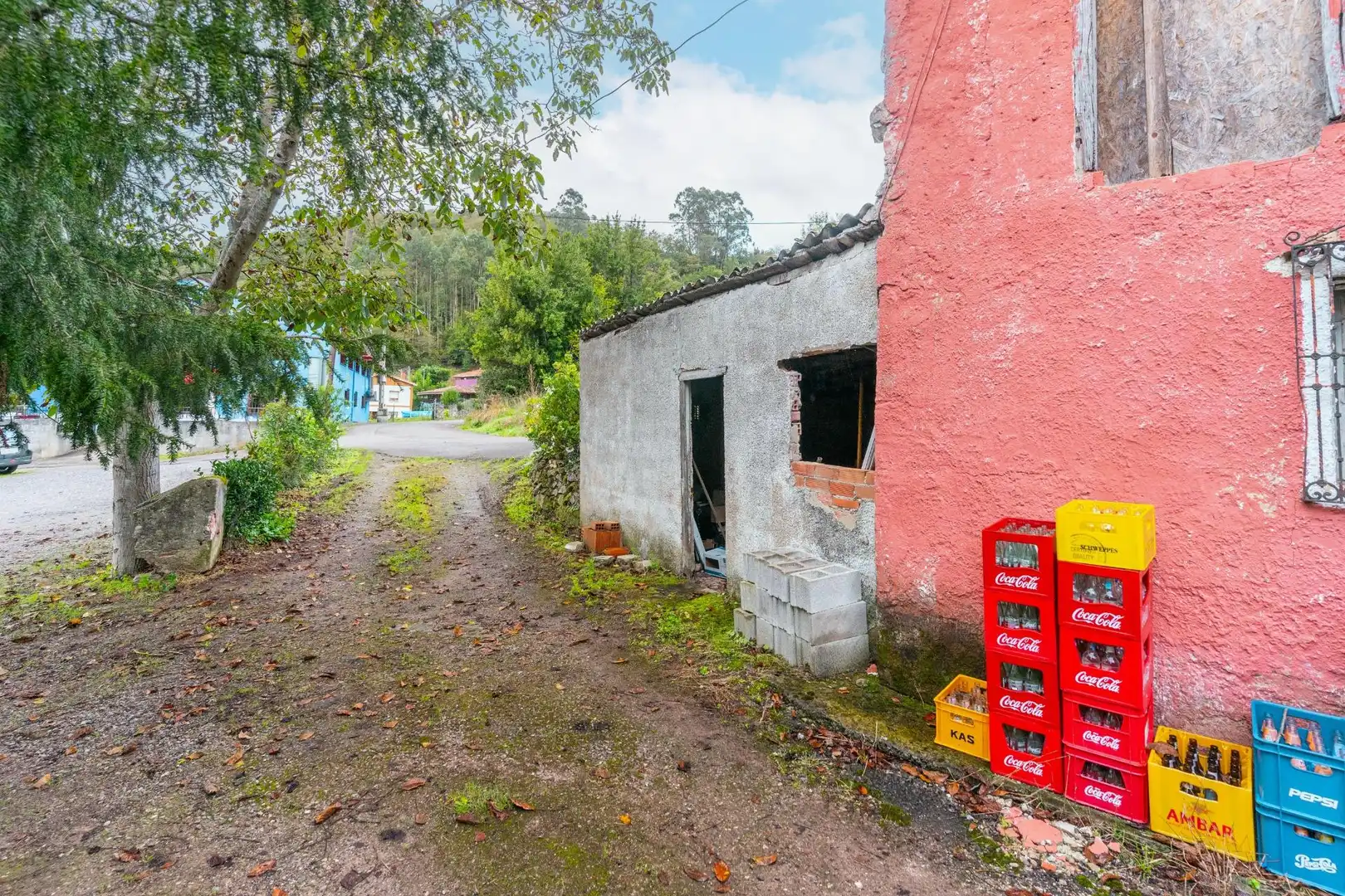 Vista exterior de Casa o xalet en venda en Siero amb Calefacció, Jardí privat i Terrassa