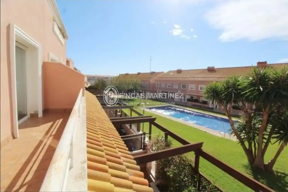 Vista exterior de Casa o xalet en venda en El Vendrell amb Aire condicionat, Calefacció i Terrassa