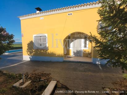 Exterior view of House or chalet for sale in Vilanova de Segrià  with Air Conditioner, Heating and Private garden