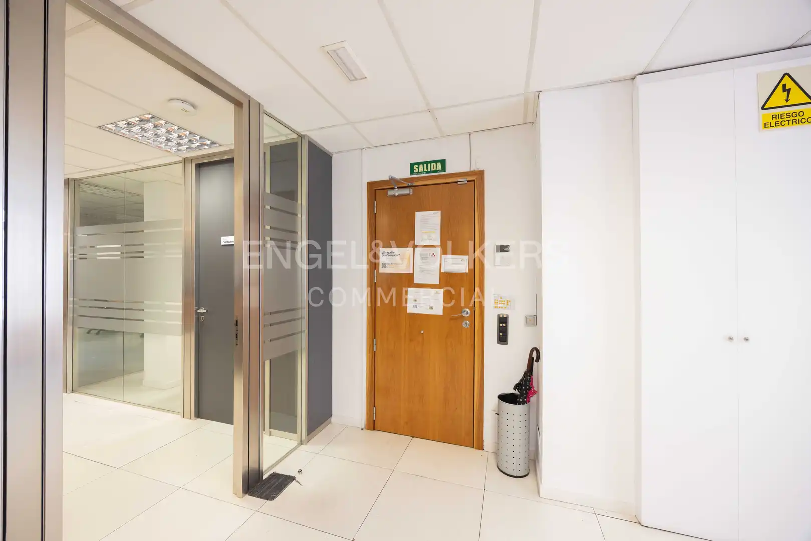 Office for rent in Barcelona  with Air Conditioner