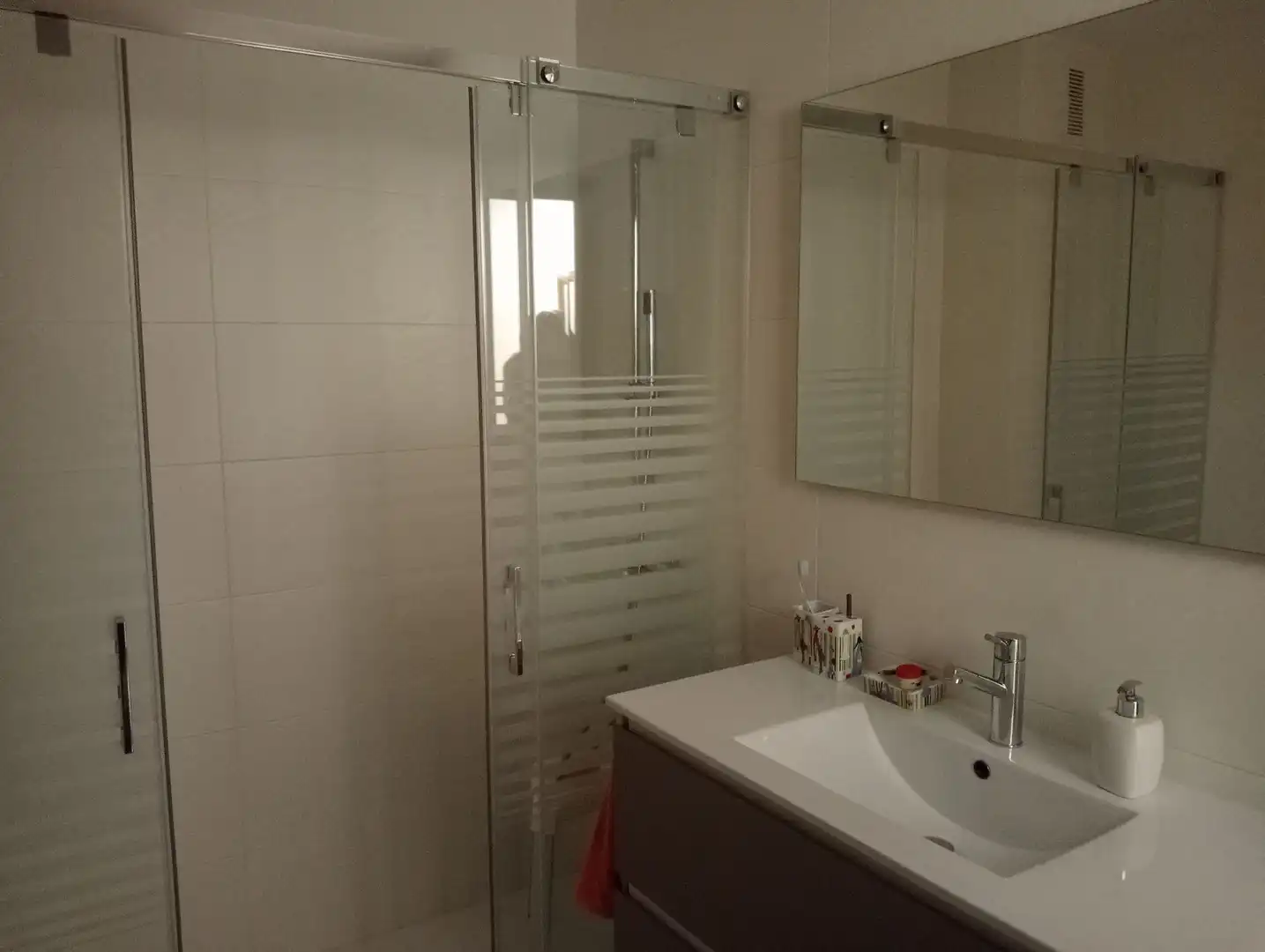 Badezimmer von Wohnung zum Verkauf in  Logroño mit Klimaanlage, Heizung und Terrasse
