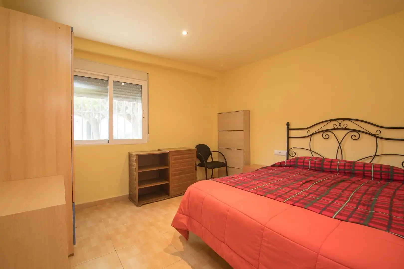 Dormitori de Casa adosada en venda en Elche / Elx amb Calefacció, Jardí privat i Terrassa