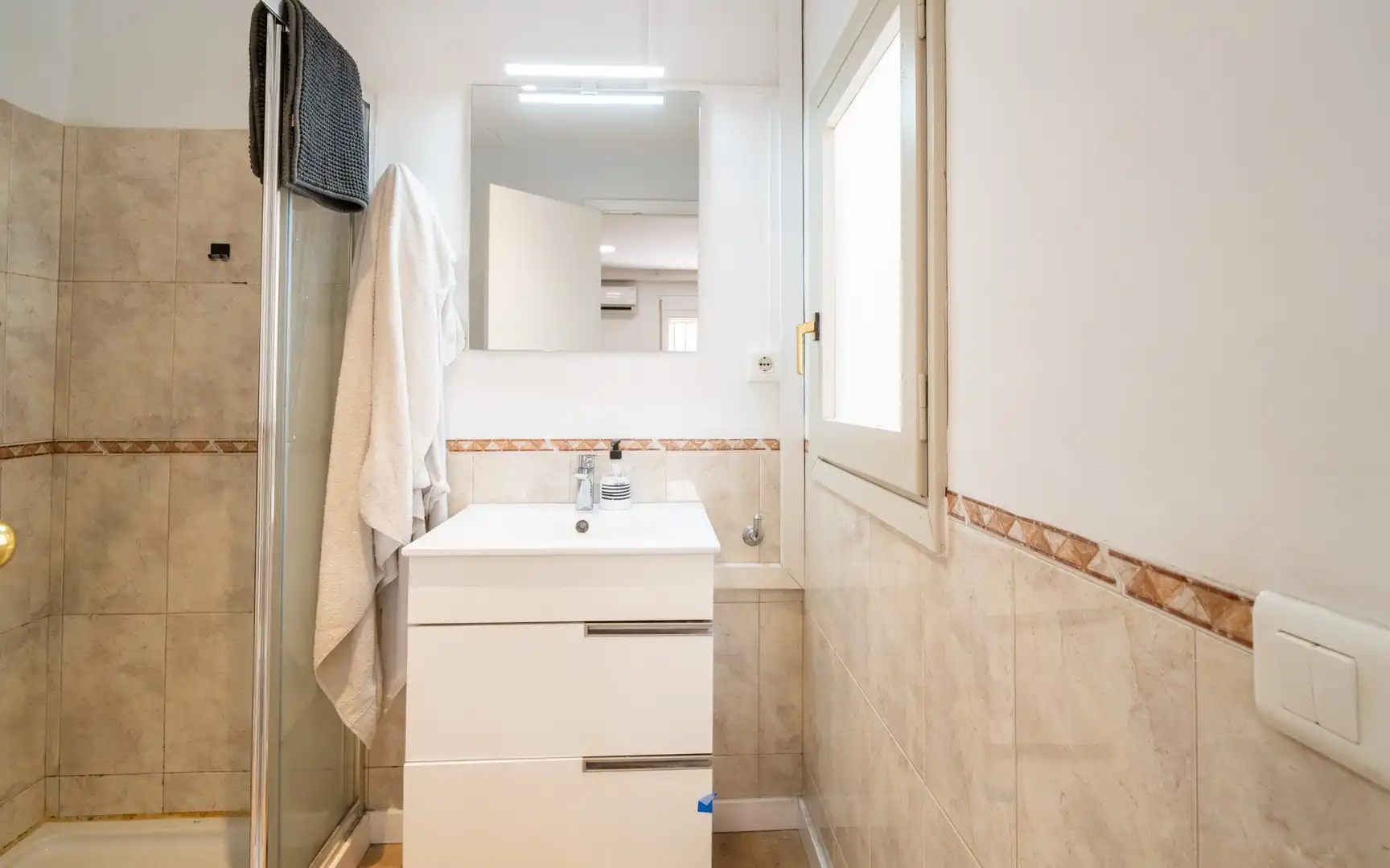 Bany de Àtic en venda en Reus amb Aire condicionat, Calefacció i Terrassa