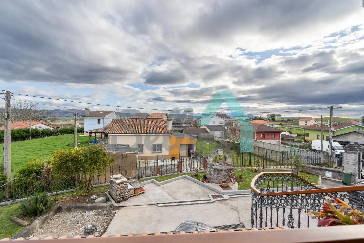 Houses for sale in Camíno De Castañéu, Viella - Granda - Meres