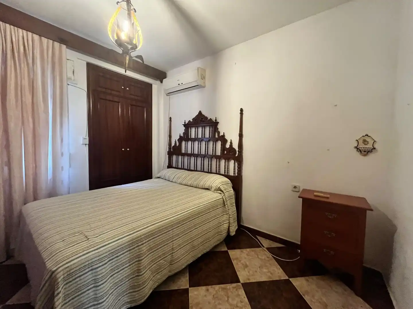 Bedroom of Flat for rent in Sevilla  with Air Conditioner, Furnished and Washing machine